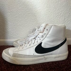 Nike Women’s High top blazers Size 9